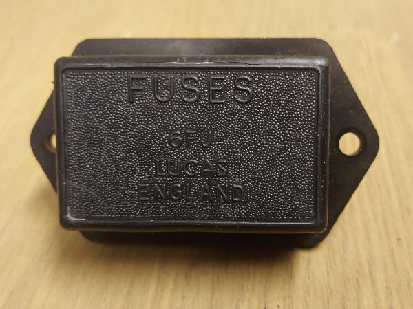 Landrover Series 6FJ 4 Way Fuse Box for Land Rover Series 3 LUCAS 37564 - Image 2